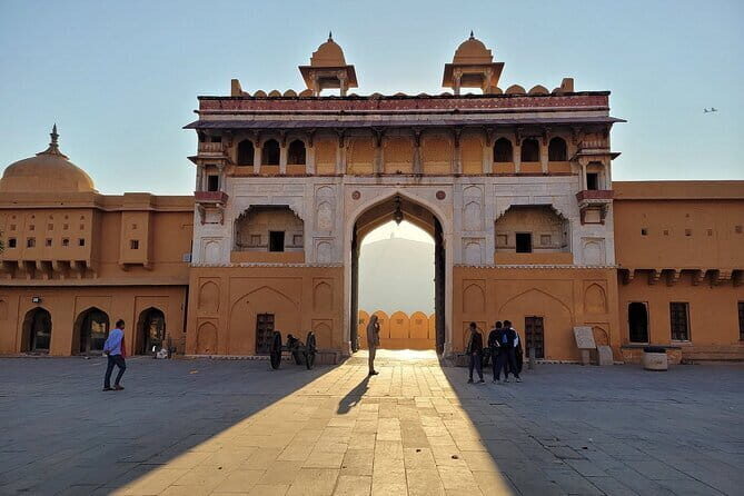 Private Full Day Tour of Jaipur Historical and Heritage Places - Good To Know