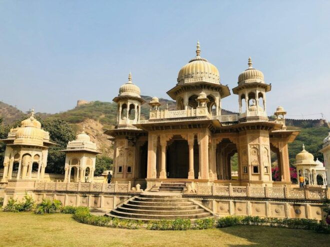 Private Full-Day Tour of Jaipur With Driver and Guide - Important Information