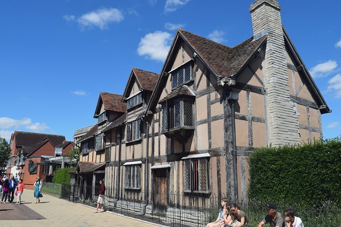Private Full-Day Tour of Shakespeares Stratford-Upon-Avon - Hand Sanitizers and Masks