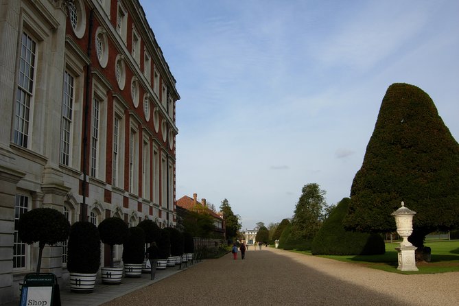 Private Full Day Tour of Windsor Castle and Hampton Court Palace From London - Inclusions and Exclusions