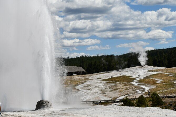 Private Full Day Tour of Yellowstone's Natural Wonders - Good To Know
