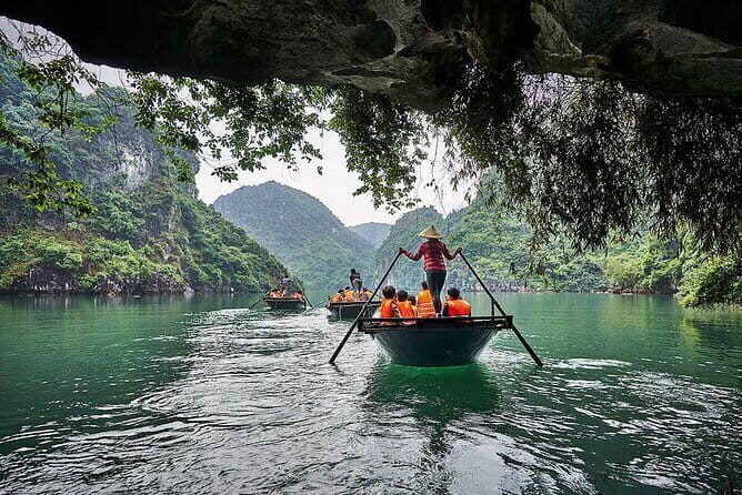 Private Full-Day Tour to Halong Bay from Hanoi - An In-Depth Look at the Halong Bay Private Tour