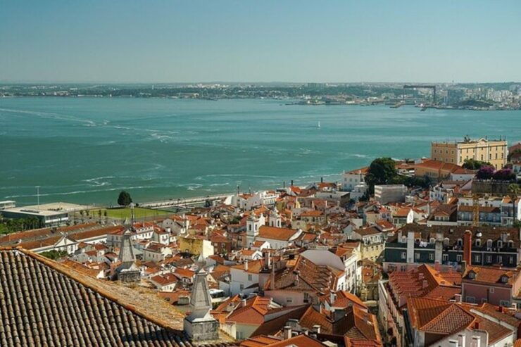 Private Full-Day Tour to Lisboa - Booking Details