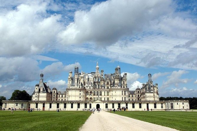 Private Full Day Tour to Loire Valley From Paris With Hotel Pick up - Additional Information