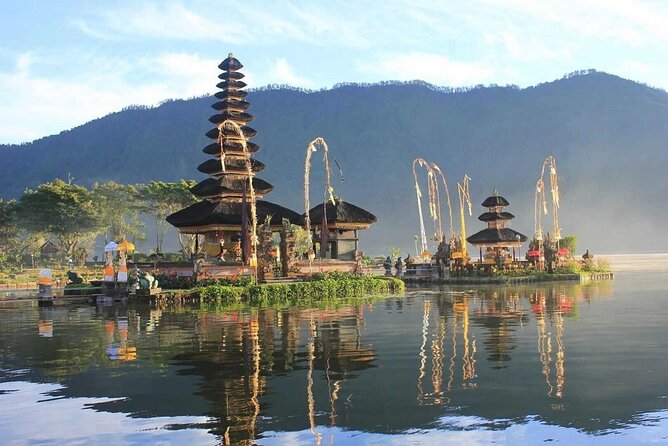 Private Full-Day Tour to Monkey Forest and Ulun Danu Temple - Itinerary Breakdown