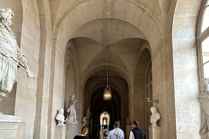 Private Full Day Tour to Versailles and Giverny From Paris With Hotel Pick up - Monets House and Gardens in Giverny