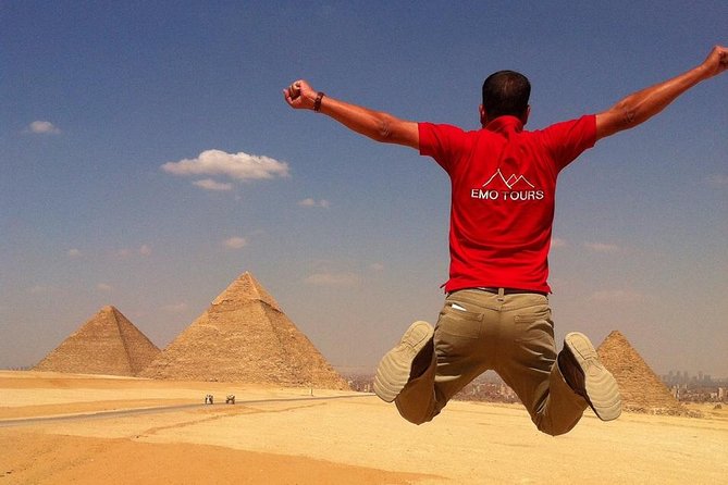 Private Full-Day Tour Visiting Giza Pyramids, Egyptian Museum and Old Market - Tour Highlights