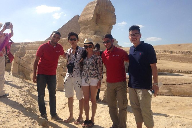 Private Full-Day Tour Visiting Giza Pyramids, Egyptian Museum and Old Market - Meeting Points and Pickup