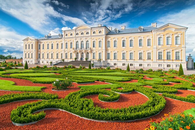 Private Full-Day Trip to Hill of Crosses, Rundale Palace & Bauska - Meeting and Pickup Information