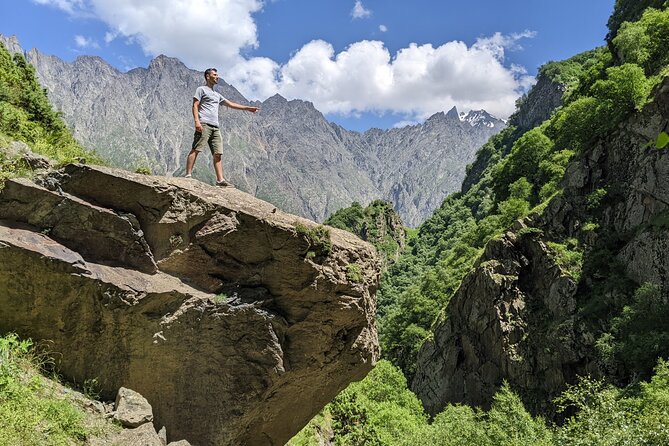 Private Full Day Trip to Kazbegi Mountains - Good To Know