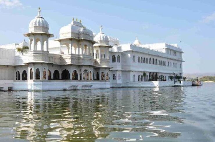 Private Full-Day Udaipur City Tour With Optional Guide - Tour Itinerary