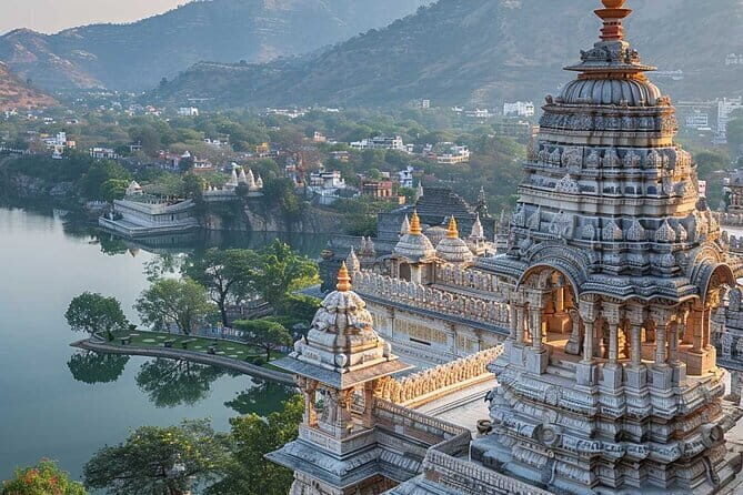 Private Full Day Udaipur Sightseeing Tour with Optional Guide - The Itinerary in Detail