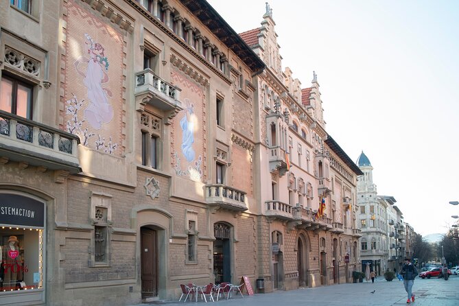 Private Full-Day Vic, Santapau and Besalú Tour - Tour Itinerary