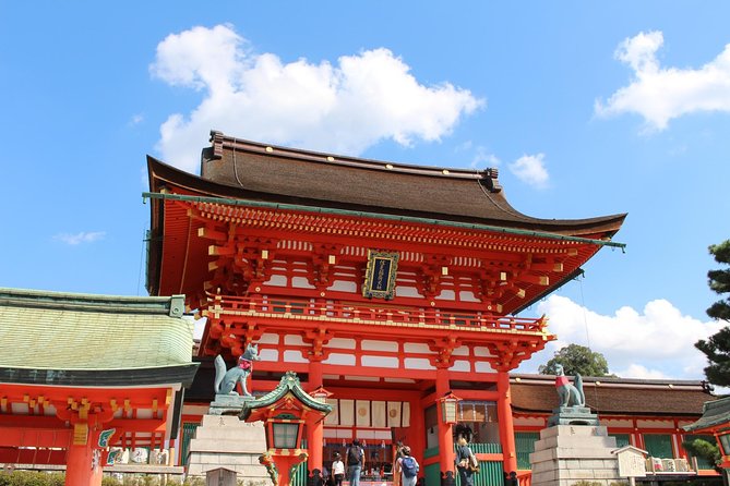 Private Fushimi Inari Sightseeing and Nishiki Food Tour - Traditional Japanese Cuisine