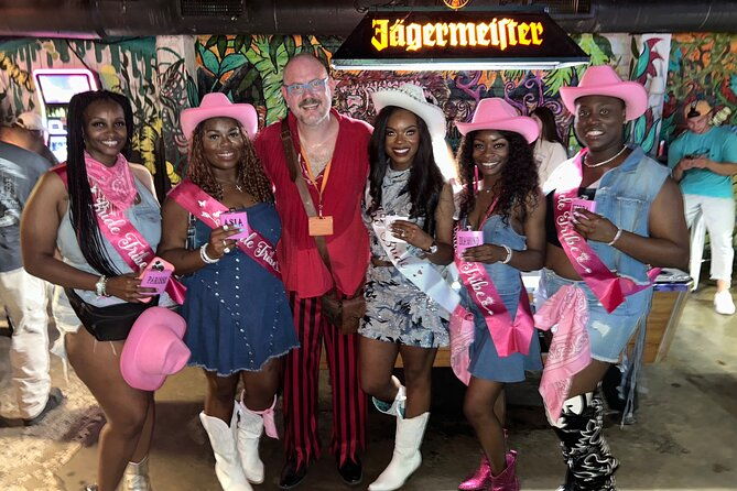 Private Ghosts, History and Scandals Pub Crawl in Old Savannah - Discover Savannah’s Ghosts, Scandals, and Nightlife with a Private Pub Crawl