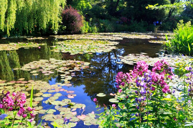 Private Giverny Roundtrip and Entrance Ticket From Paris - Meeting and Pickup