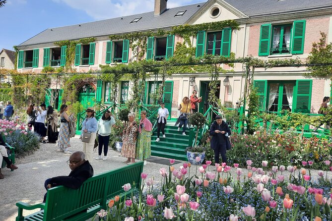 Private Giverny Trip and Entrance Ticket From Paris - Common Questions