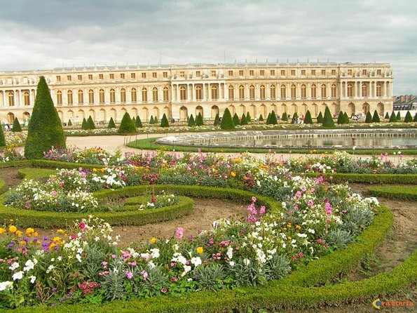 Private Giverny & Versailles Day Trip With Lunch & Hotel Transfers From Paris - Tour Details