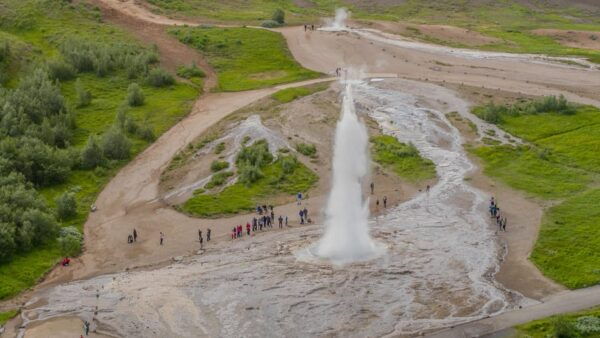 Private Golden Circle on the Rocks by Super Truck 4x4 - Unparalleled Glacier Expedition