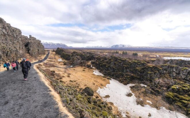 Private Golden Circle Tour With Experienced Tour Guide - Amenities and Inclusions