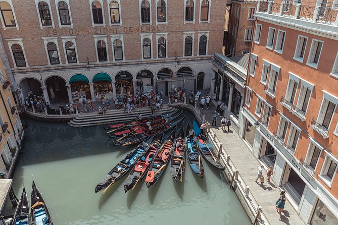 Private Gondola Ride in Venice Bacino Orseolo Rialto - Pricing and Booking