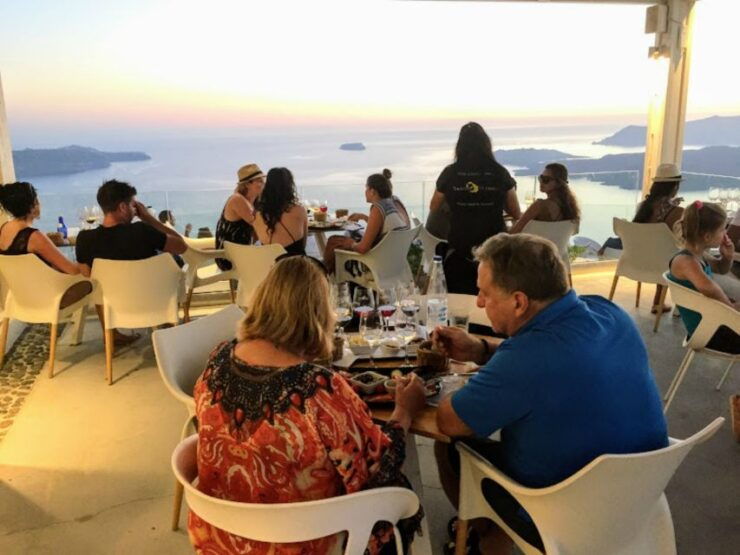 Private Group Visit to Akrotiri & 3 Wineries With Tastings - Prehistoric Ruins of Akrotiri