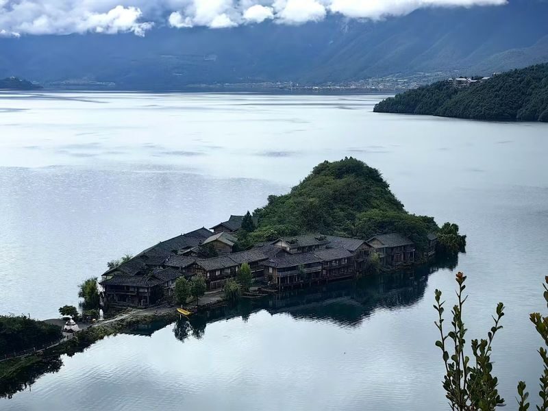 Private Group: Yunnan Dali Lijiang Lugu Lake 4-Day Tour - Who should take this tour