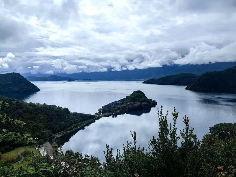 Private Group: Yunnan Dali Lijiang Lugu Lake 4-Day Tour - Should you book it?