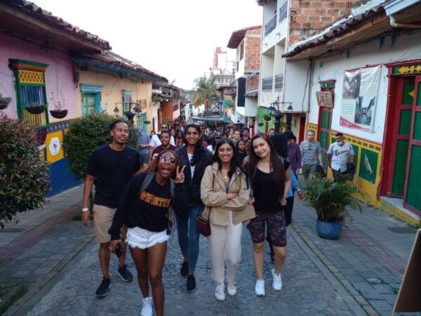 Private Guatape Peñol Tour: Friend for a Day - Frequently Asked Questions