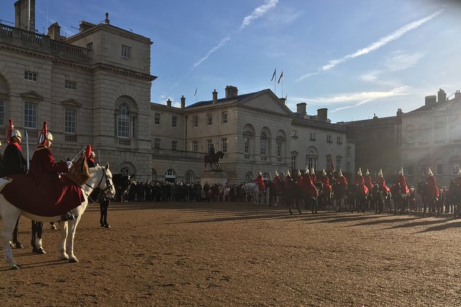 Private Guided and Chauffeured Tour of London - Tour Details