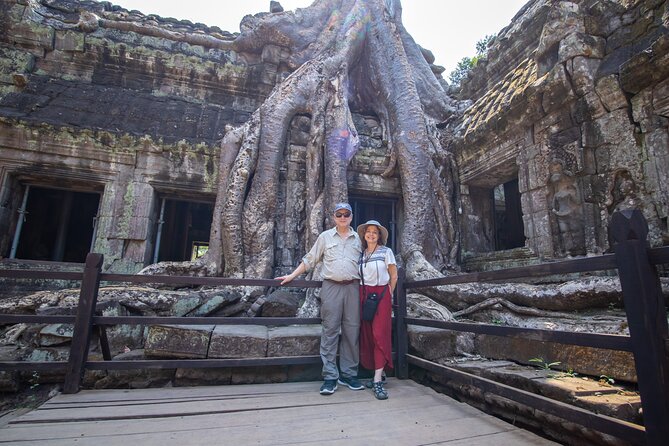 Private Guided Angkor Temples Tour With Lunch Included - Lunch Included at a Local Restaurant
