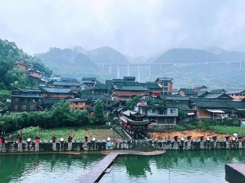 Private Guided Day Tour from Zhangjiajie to Furong Ancient Town + Fenghuang Ancient City/Morong Miao Village - Morong: a village visit with a different focus
