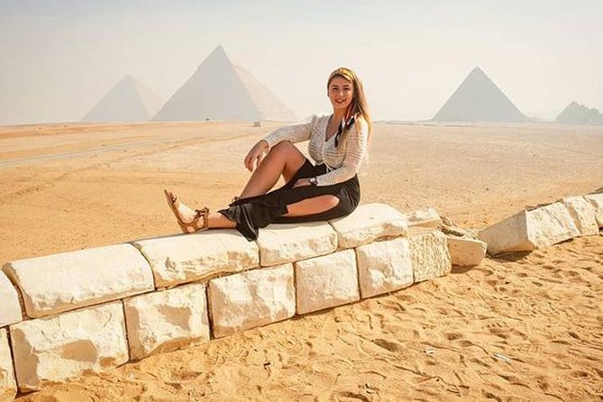 Private Guided Day Trip to Giza Pyramids and Khan El Khaili Market From Cairo - Reviews