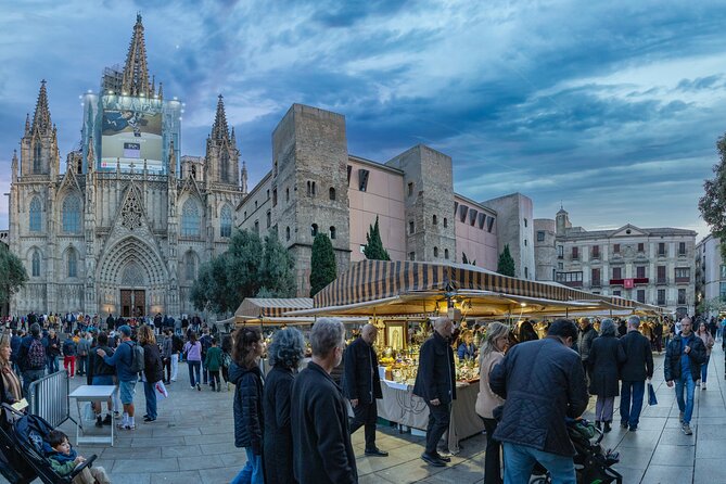 Private Guided Highlights & Christmas Tour in Barcelona - Tour Overview