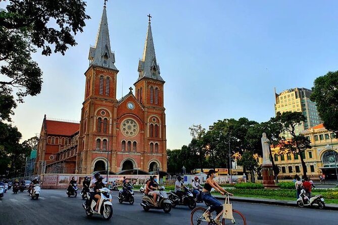 Private Guided Ho Chi Minh City Tour & Hidden Corner of China Town - Booking and Availability Information
