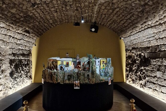 Private Guided Multimedia Exhibition on the History of Sorrento - Questions and Assistance