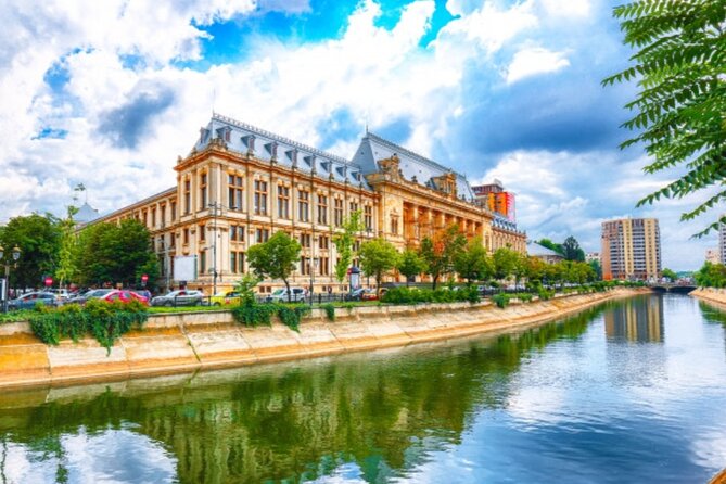 Private Guided Panoramic Tour in Bucharest by Car - Reviews
