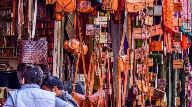 Private Guided Shopping Tour Of Old Delhi & New Delhi - The Sum Up