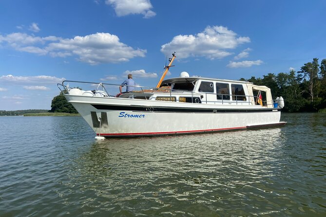 Private Guided Stand-Up Paddling Activity by Motorboat - Information About Who Can Participate in the Activity