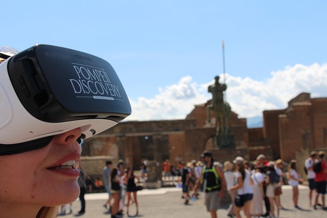 Private Guided Tour and VR Headsets in the Ancient Pompeii - Meeting and Departure