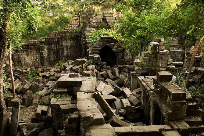 Private Guided Tour From Siem Reap to Beng Mealea Temple - Tour Overview