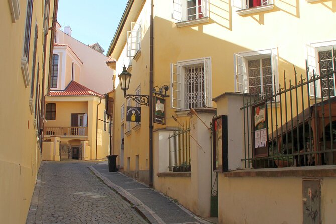 Private Guided Tour in the Little Side District of Prague - Price Details