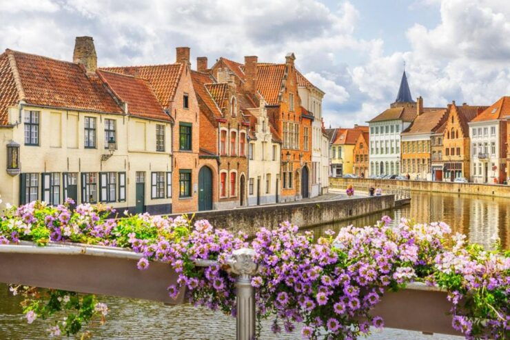 Private Guided Tour of Bruges' Iconic Sites & Chocolate - Tour Highlights