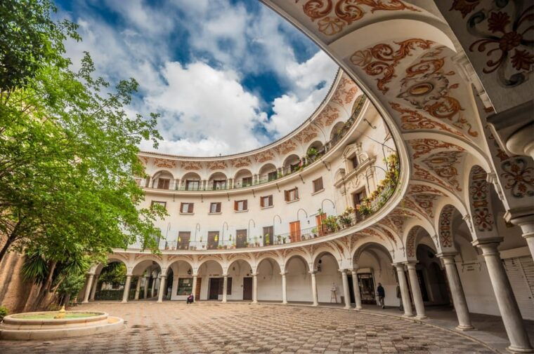 Private Guided Tour of Complete Seville and Jewish Quarter - Exploring the Alcázar of Seville