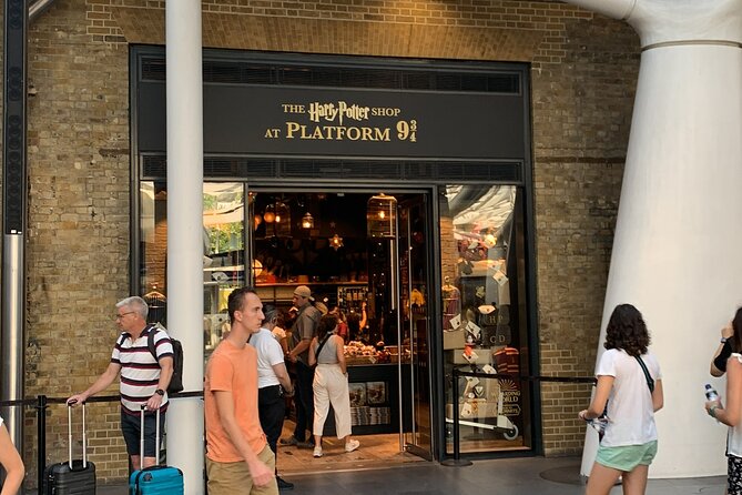 Private Guided Tour of Harry Potter Locations - English/ Italian - Inclusions