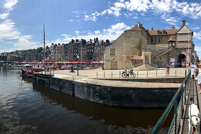 Private Guided Tour of Honfleur and Etretat From Bayeux or Caen - Itinerary Overview