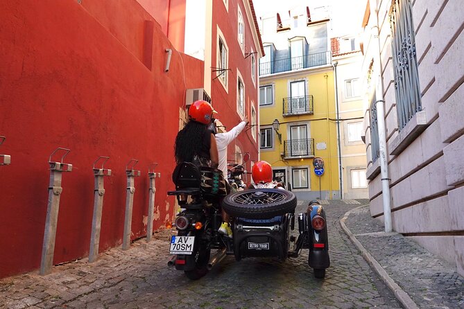 Private & Guided Tour of Lisbon and Cristo Rei by Sidecar - Capture Stunning Photos of Lisbons Landmarks