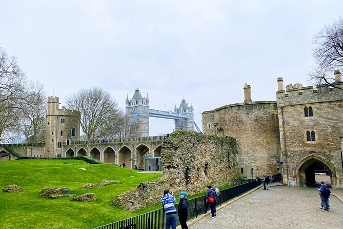 Private Guided Tour of London Highlights in Executive Vehicle - Executive Vehicle Options