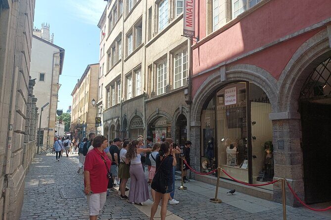 Private guided tour of Lyon - 3 to 4 hours - Exploring Lyon in Depth: A Private Guided Tour Overview
