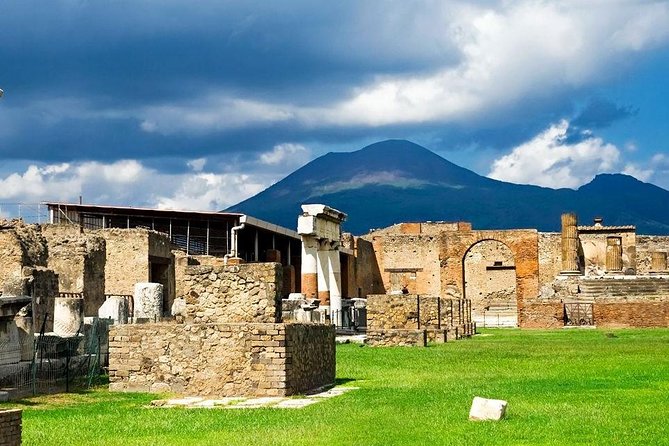 Private Guided Tour Of Naples Historic Center & Pompeii - Naples Centro Storico Exploration